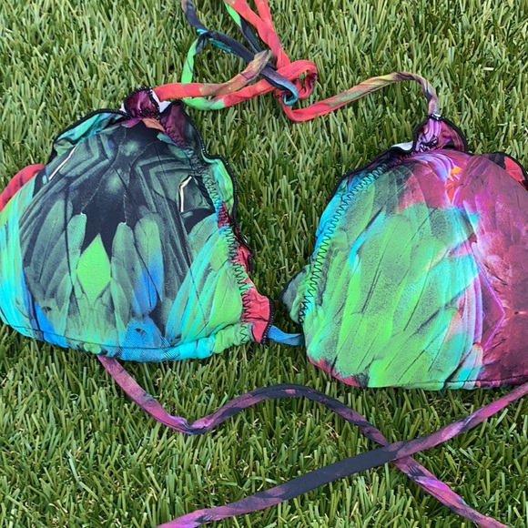 Brazilian Bikini - Picture 4 of 4